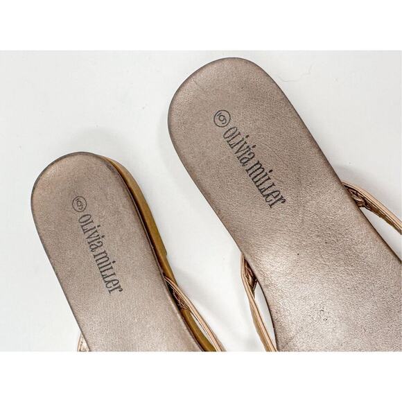 Olivia Miller Women's Tan Bow Gold Studded Flip Flop Slide Sandals Size 6 - Picture 3 of 9